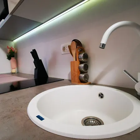 Modern In The Center Apartment Split