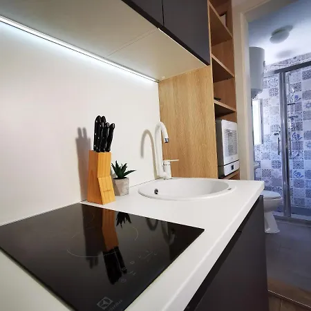 Modern In The Center Apartment