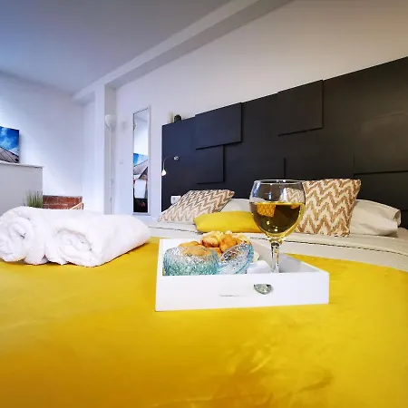 Modern In The Center Apartamento